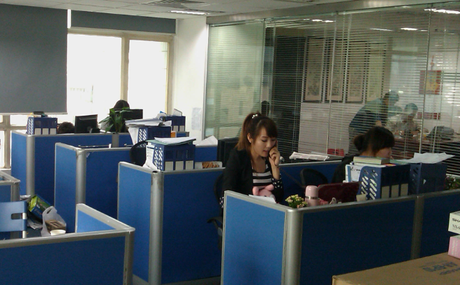 企业拓展训练课程设计要点及团队凝聚力提升方案